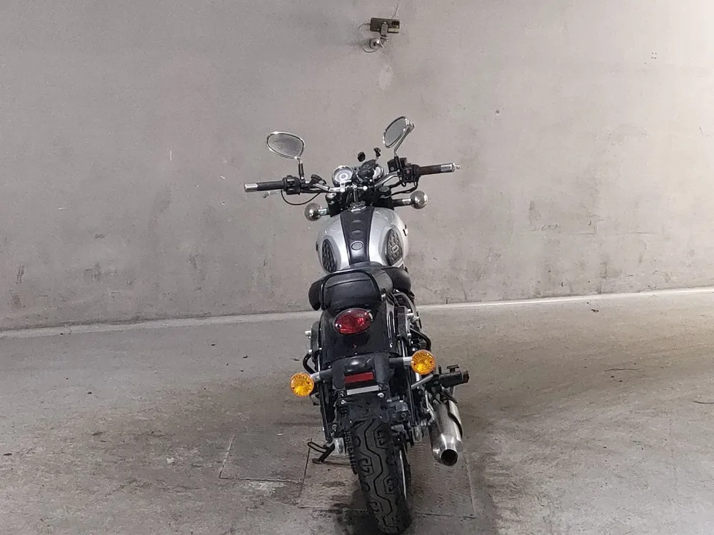 Benelli Imperiale 400 2022, серебристый, фото 4