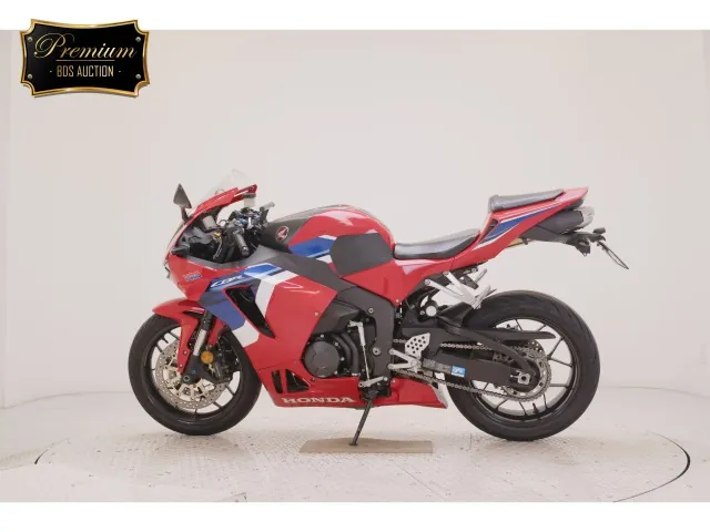 Honda CBR600RR PC40 2021, white | red | blue, фото 2