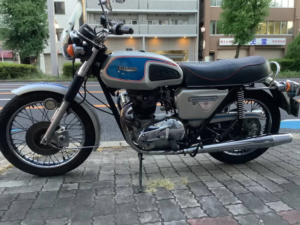 Triumph T140 Bonneville 1977, фото 3