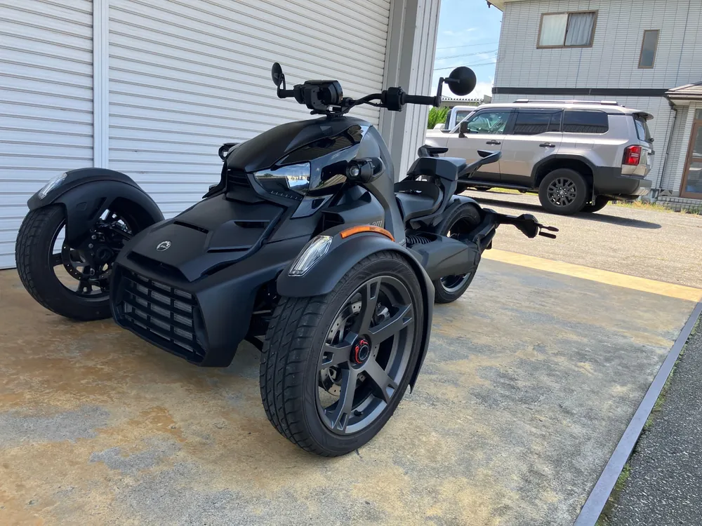 BRP Can-Am Spyder 2024, maddo black, фото 6