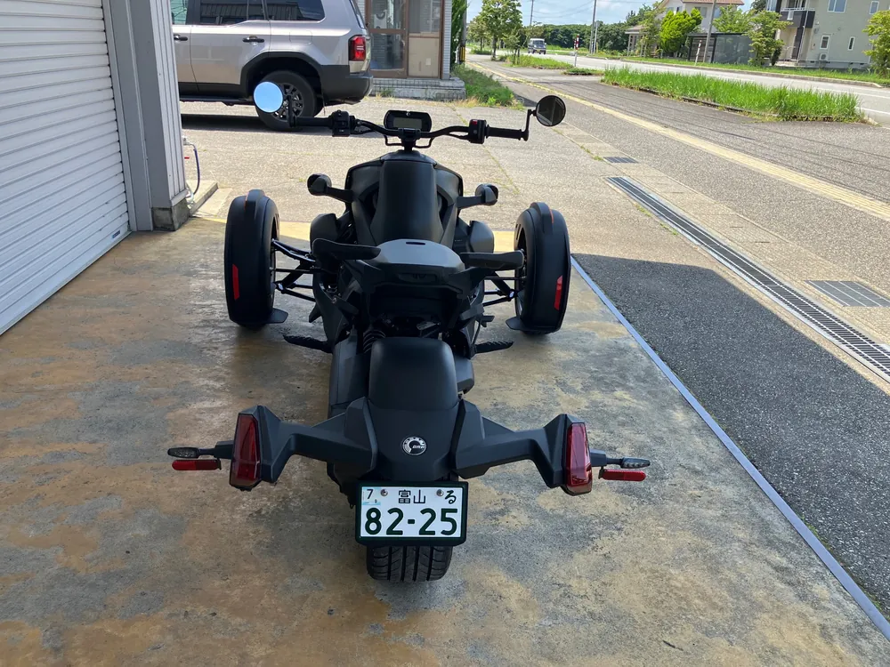 BRP Can-Am Spyder 2024, maddo black, фото 9