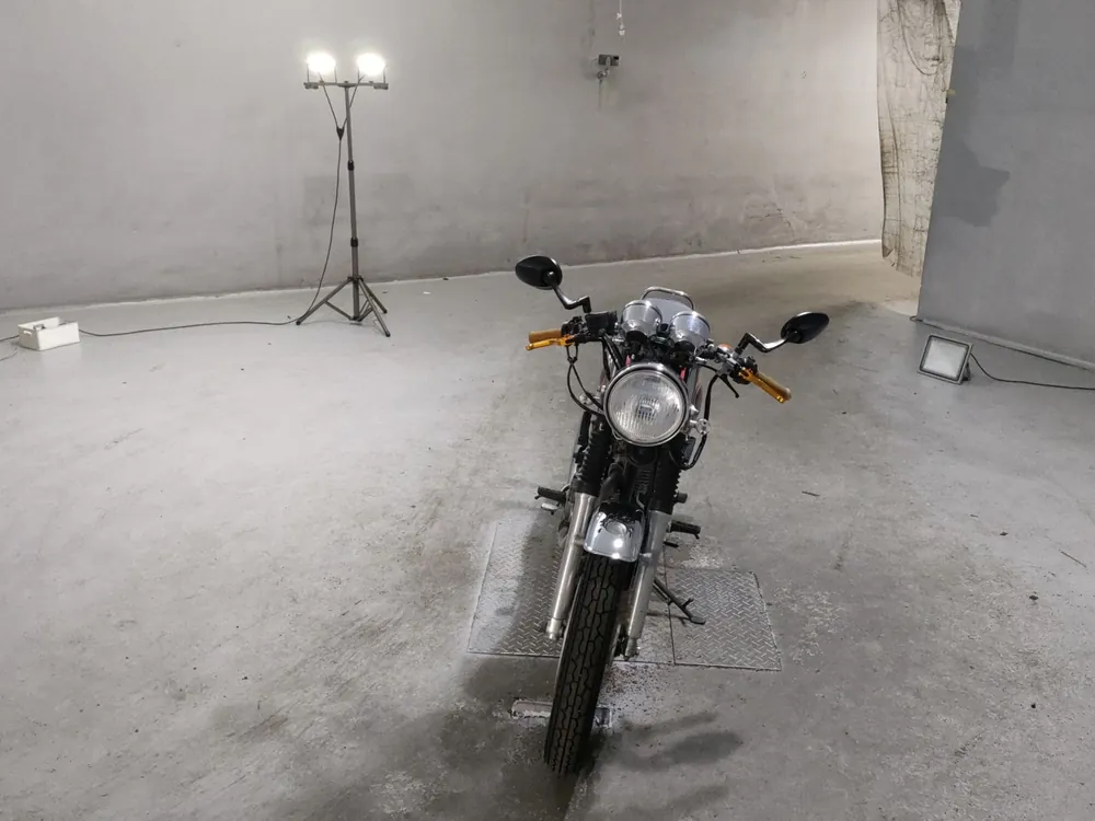 Yamaha SR400 2002, красный, фото 3