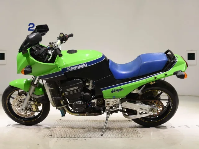 Kawasaki GPZ900R Ninja, зелёный, фото 2
