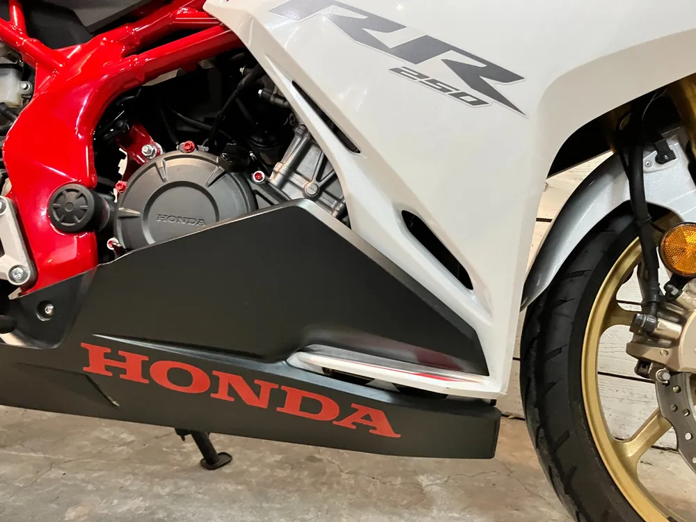 Honda CBR250RR, p white / red, фото 14