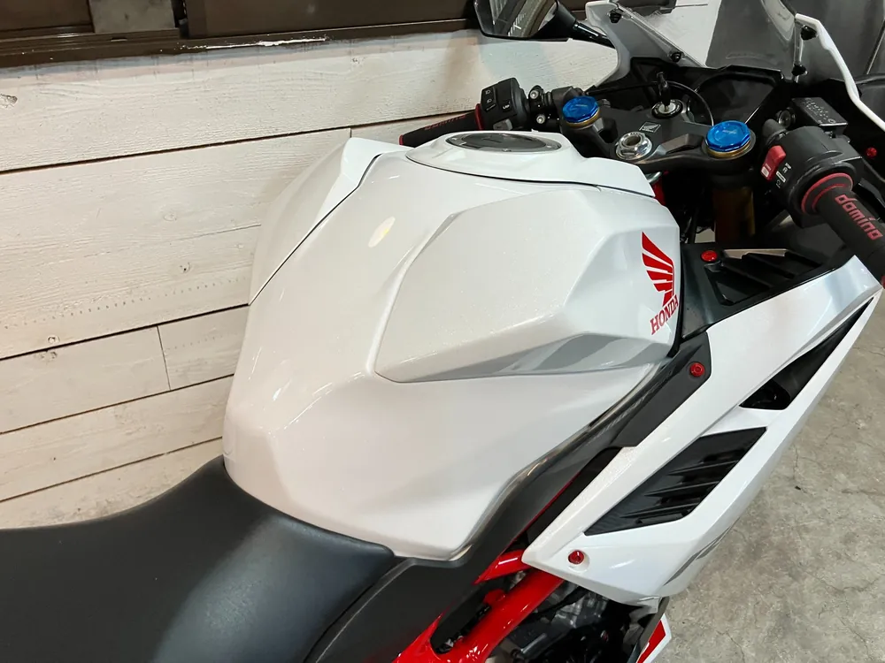 Honda CBR250RR, p white / red, фото 15