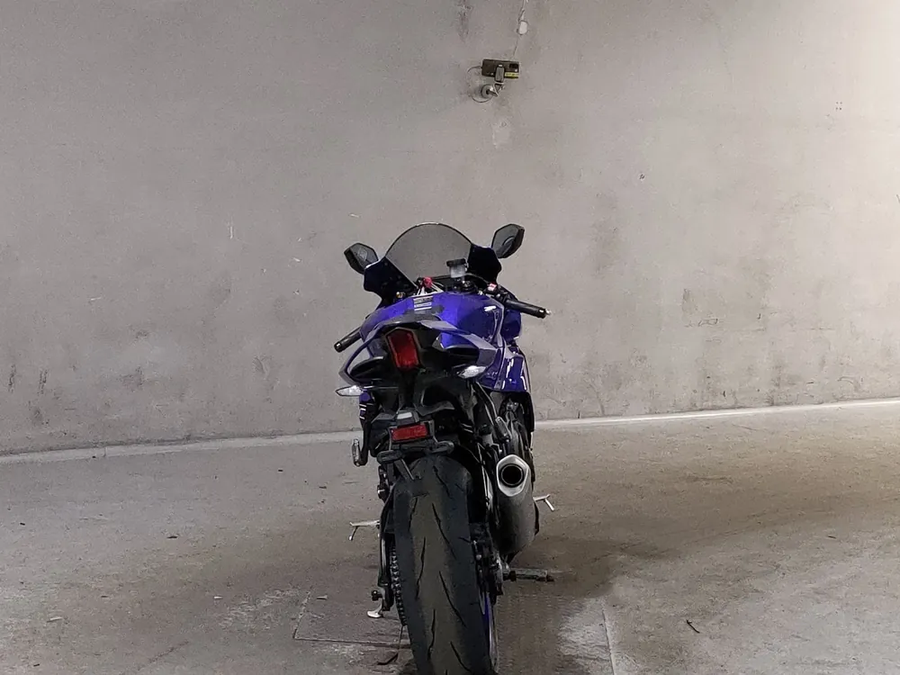 Yamaha YZF-R1M 2023, синий, фото 4