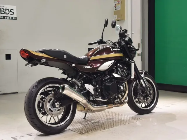 Kawasaki Z900RS 2025, light brown, фото 5