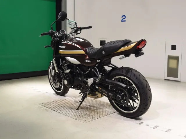 Kawasaki Z900RS 2025, light brown, фото 6