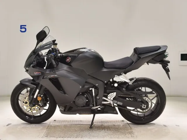 Honda CBR600RR 2024, чёрный, фото 2
