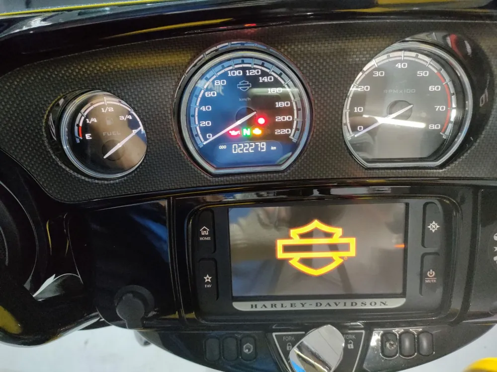 Harley-Davidson FLHXSE1800CVO 2014, black / yellow, фото 5