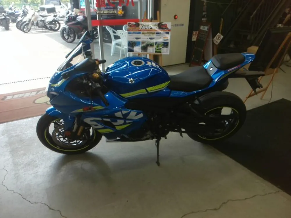 Suzuki GSX-R1000R 2025, black / yellow, фото 2