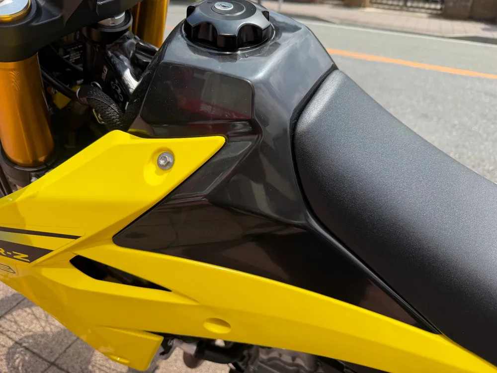 Suzuki GSX-R1000R 2025, black / yellow, фото 17