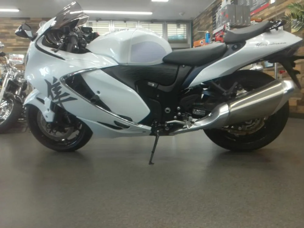 Suzuki Hayabusa 2021, белый, фото 2