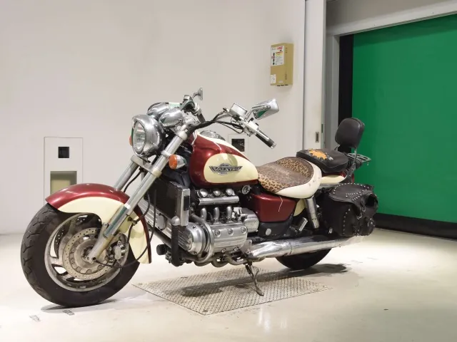 Honda Valkyrie 1998, белый, красный, фото 4