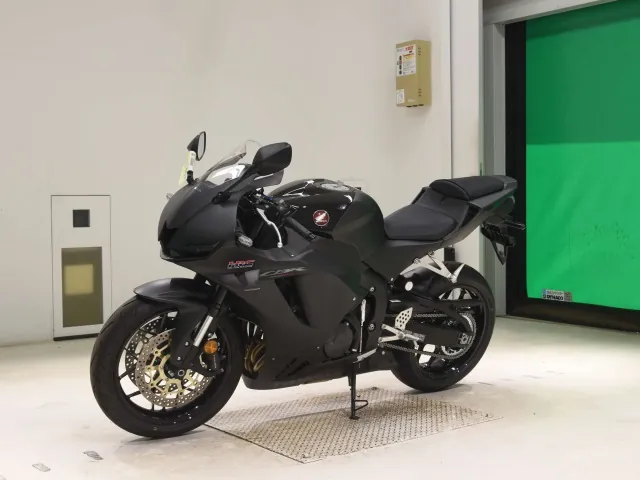 Honda CBR600RR 2025, matt black, фото 4