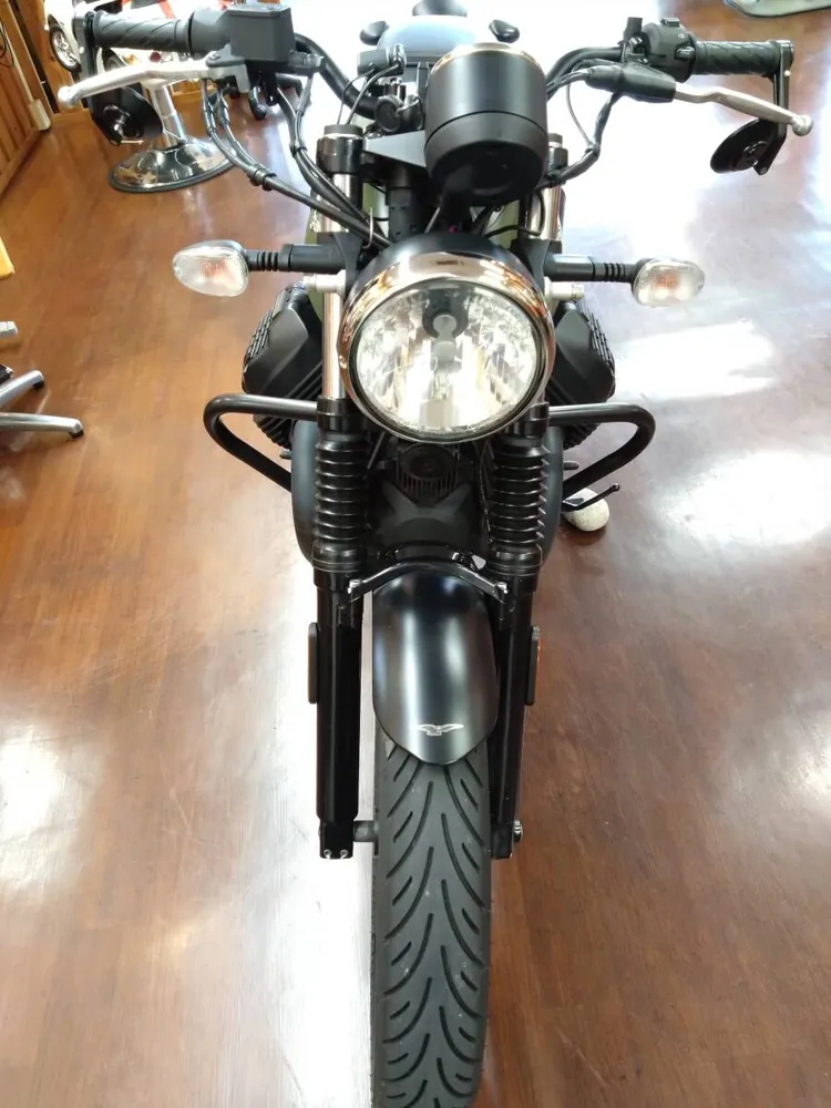 Moto Guzzi V7 Stone III 2018, фото 8
