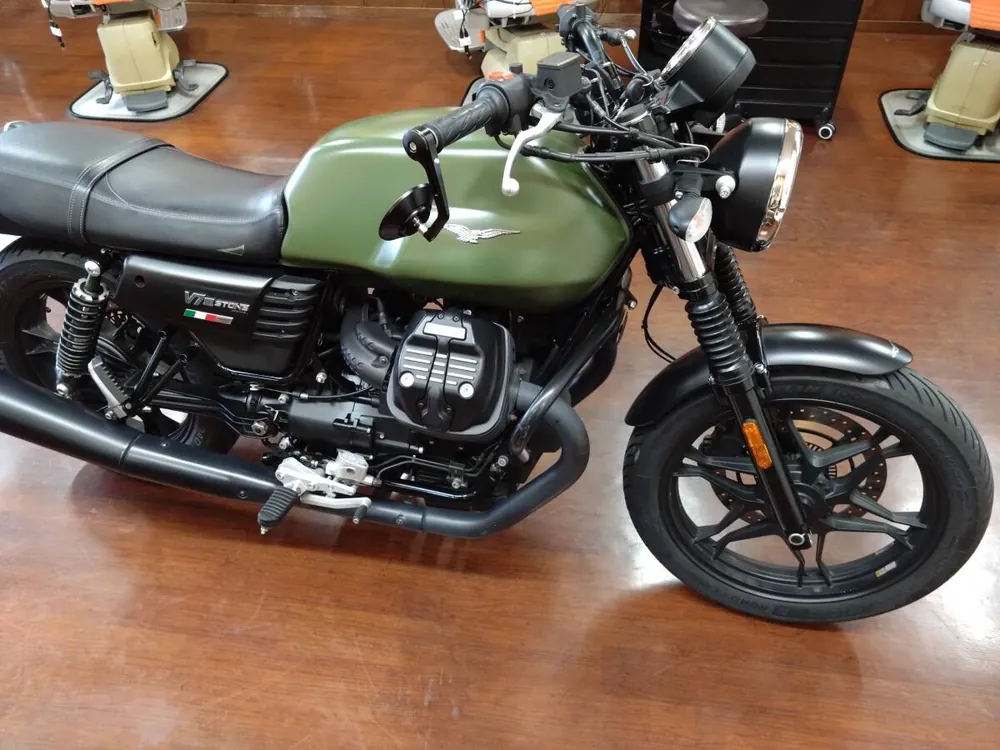 Moto Guzzi V7 Stone III 2018, фото 3