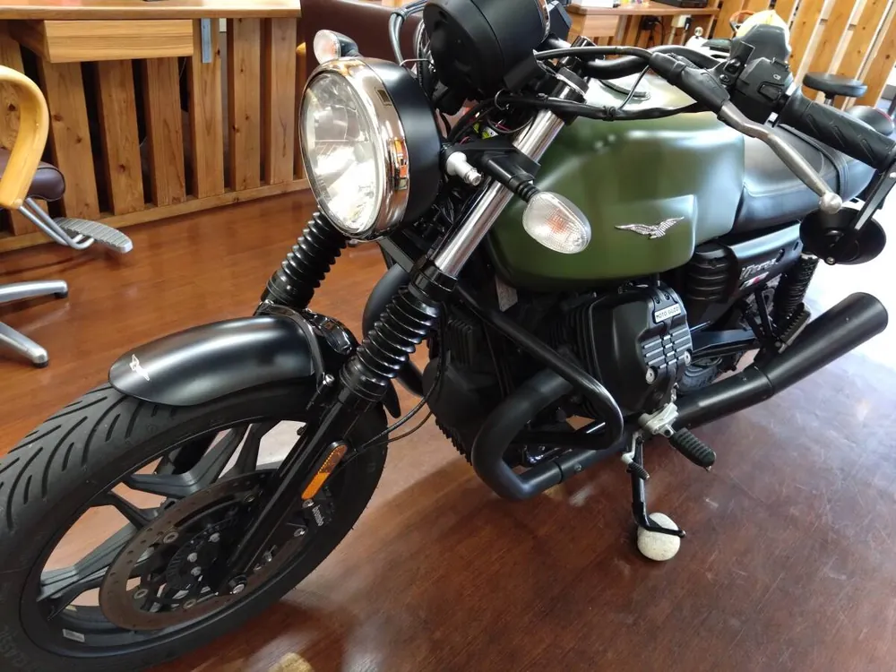 Moto Guzzi V7 Stone III 2018, фото 7