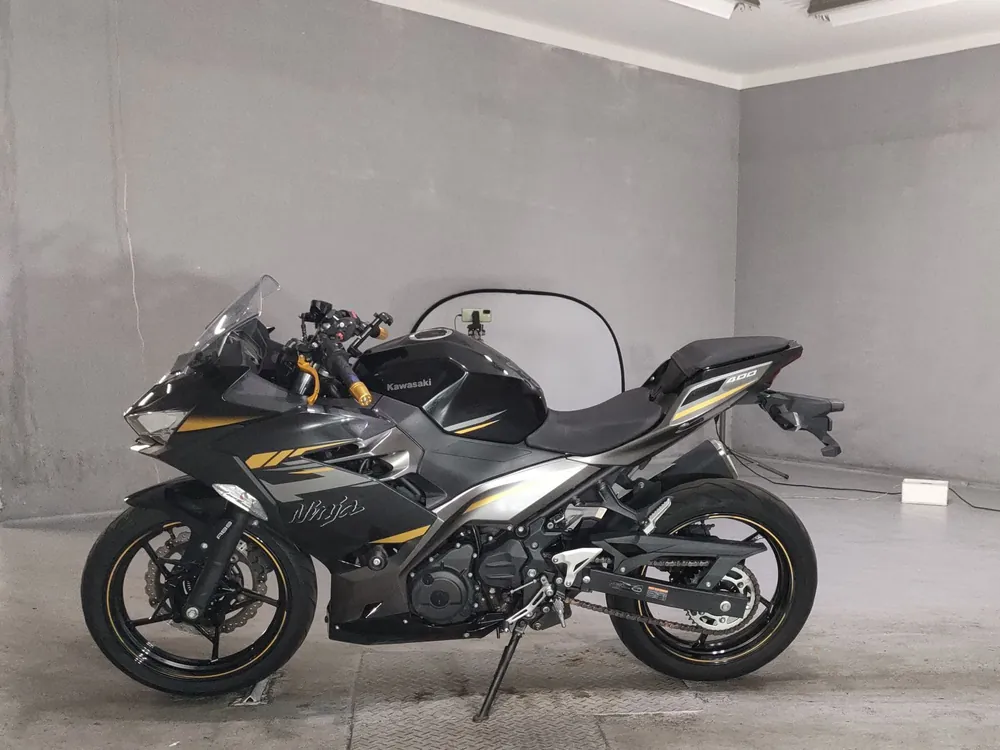 Kawasaki Ninja 400 2022, чёрный, фото 2