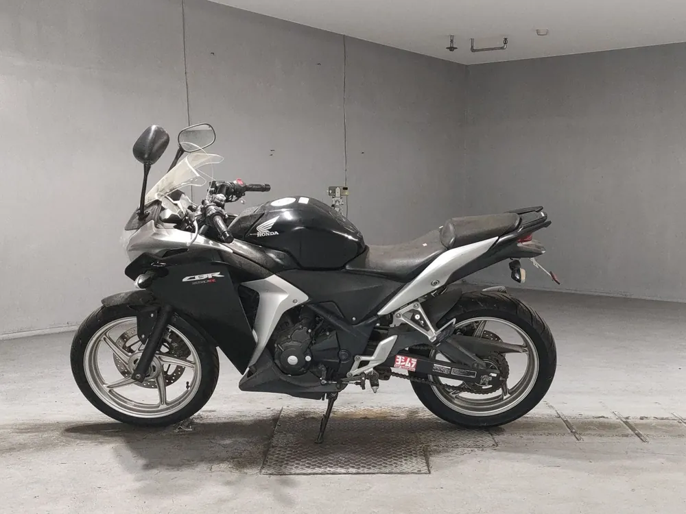 Honda CBR250R MC41 из Японии, фото 2