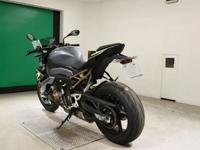 BMW S1000R 2024, серый, фото 6