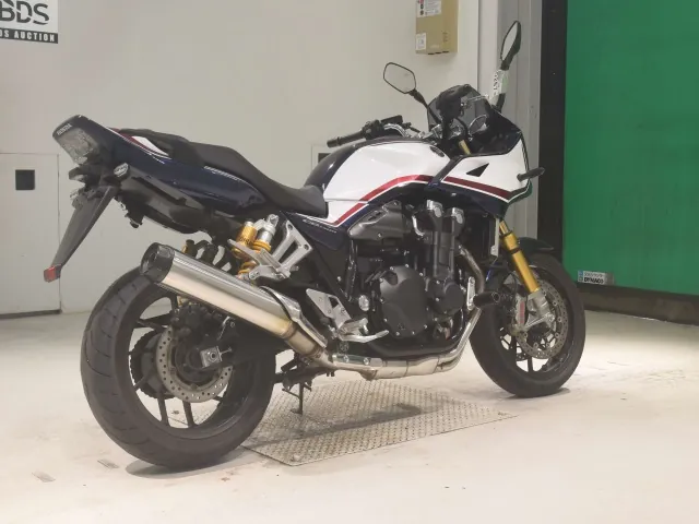Honda CB1300 2023, white | blue, фото 5