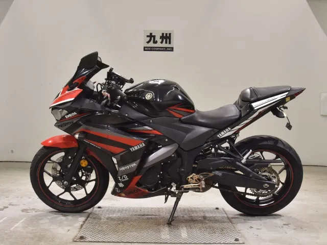 Yamaha YZF-R25, красный, чёрный, фото 2