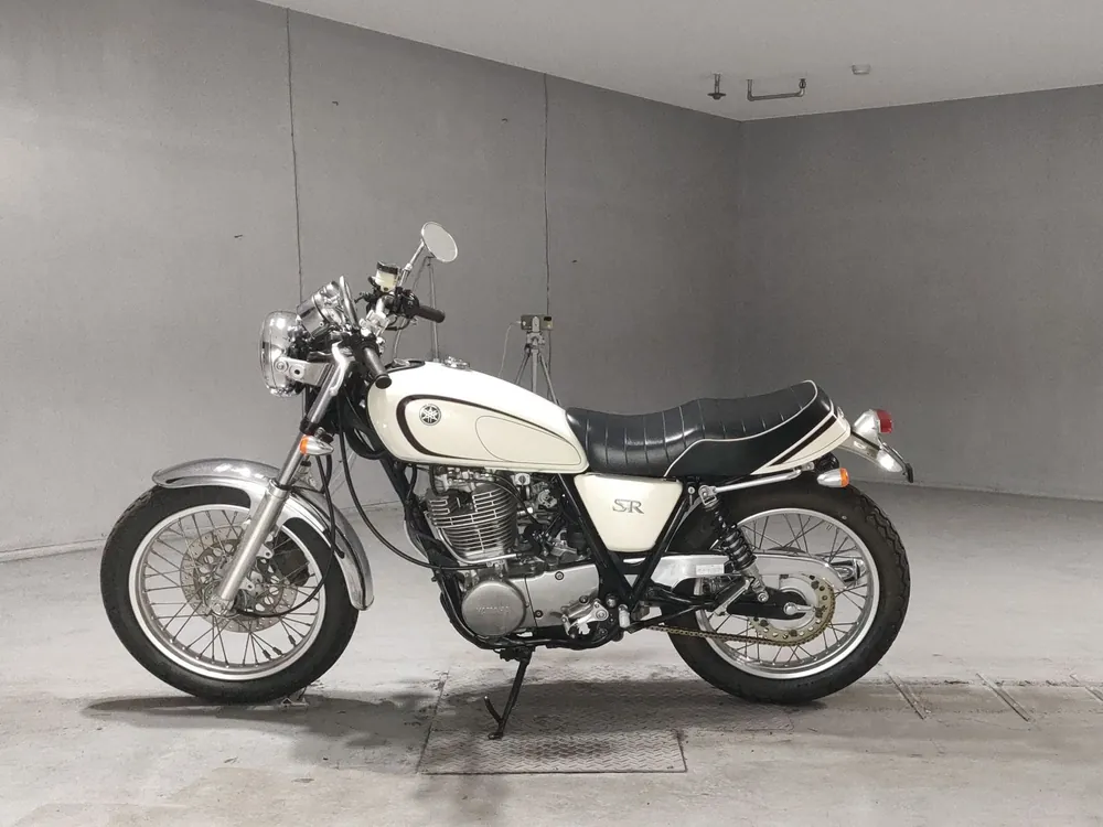 Yamaha SR400 2013, белый, фото 2