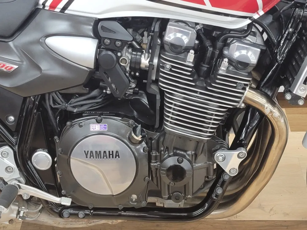 Yamaha XJR1300 2008, белый, красный, фото 7