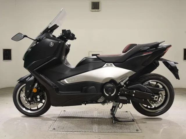 Yamaha T-Max560T 2026, red | black, фото 2