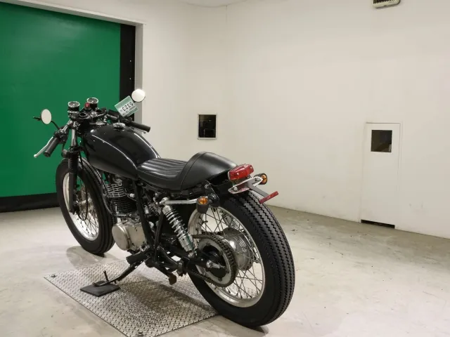 Yamaha SR400 2005, чёрный, фото 6