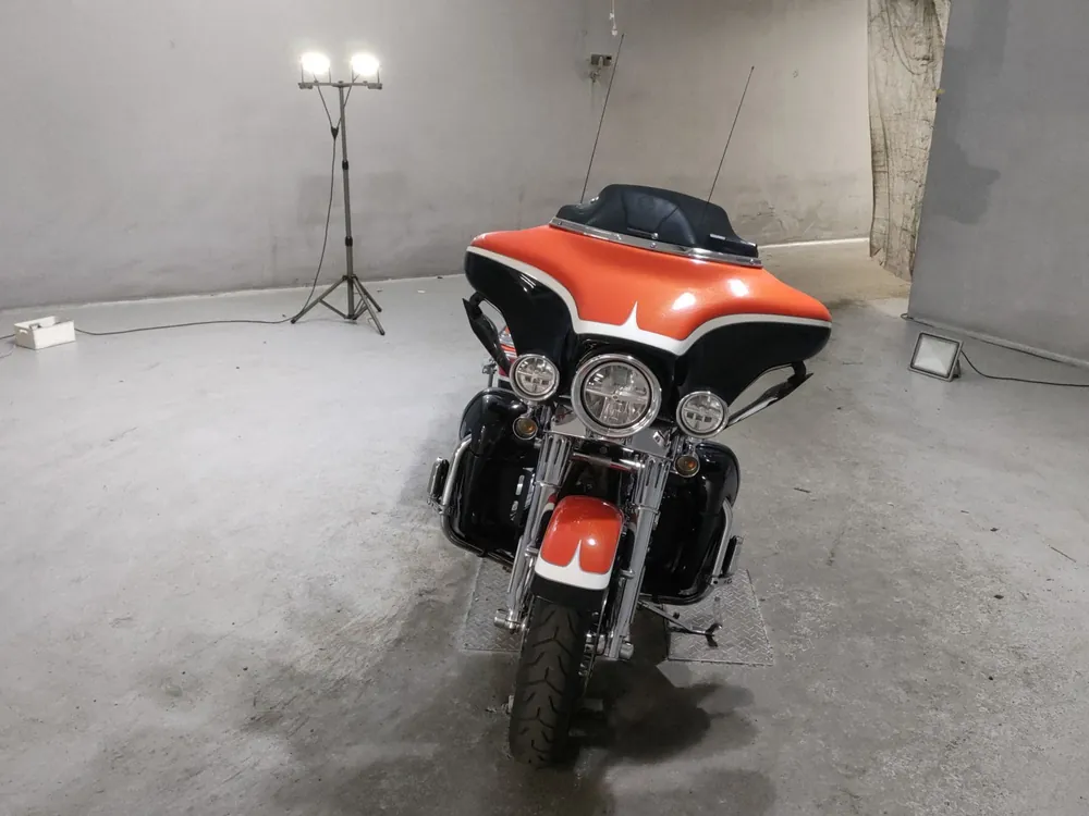 Harley-Davidson FLHTCUSE1800CVO 2012, фото 3