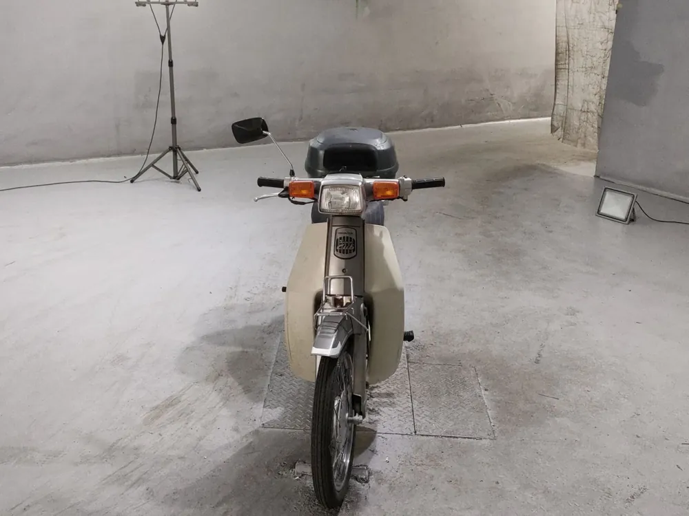 Honda Super Cub, серый, фото 3