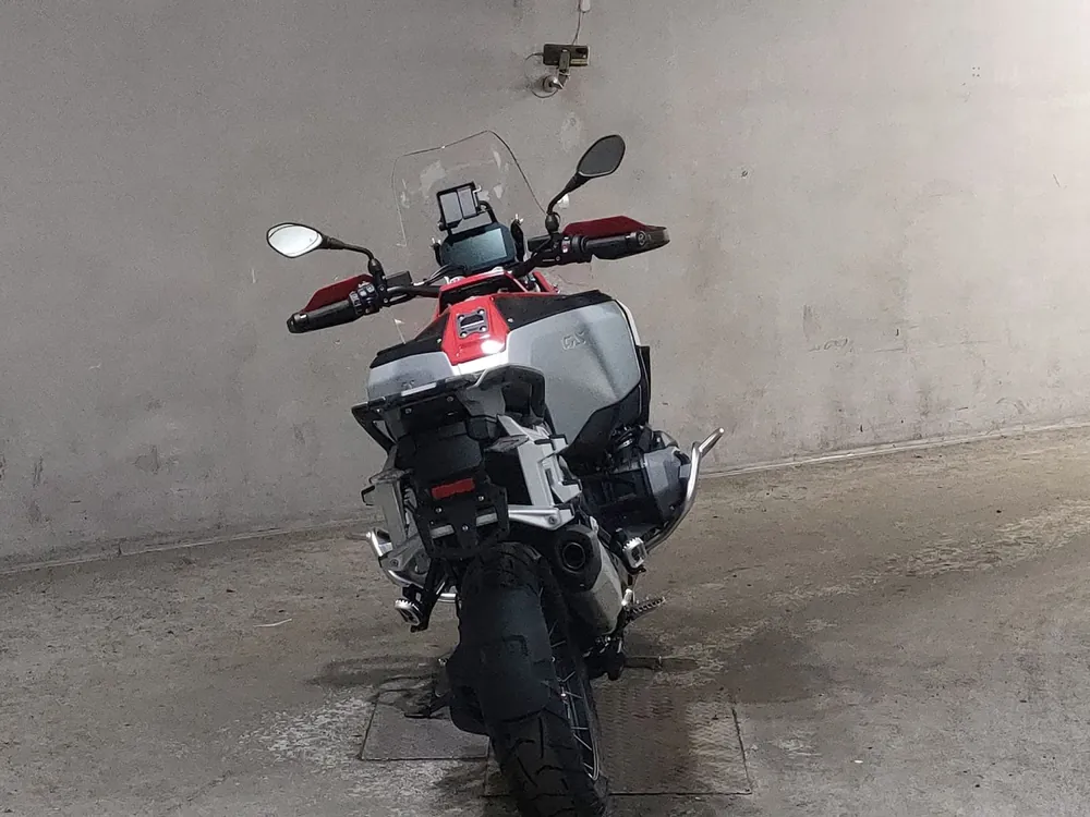 BMW R1300GS Adventure 2025, silver / red, фото 4
