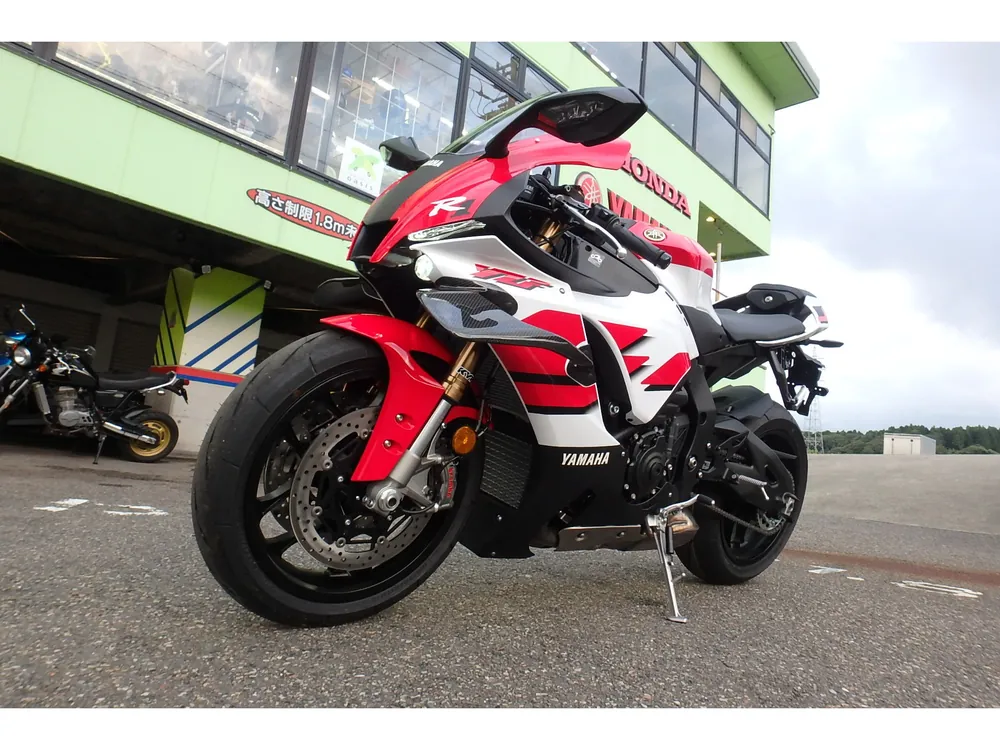 Yamaha YZF-R1M 2026, white / red, фото 16