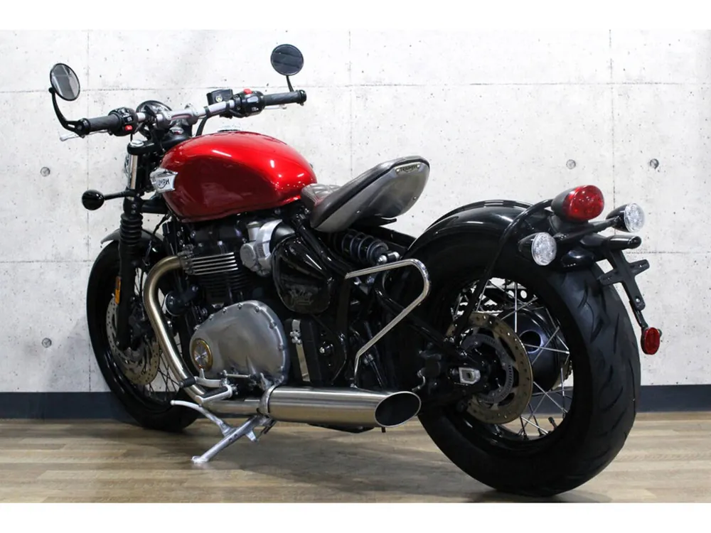 Triumph Bonneville Bobber 2017, фото 4