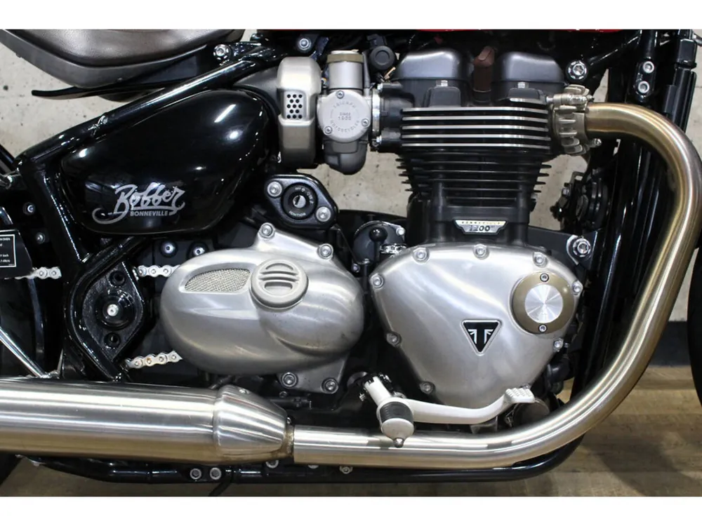 Triumph Bonneville Bobber 2017, фото 7