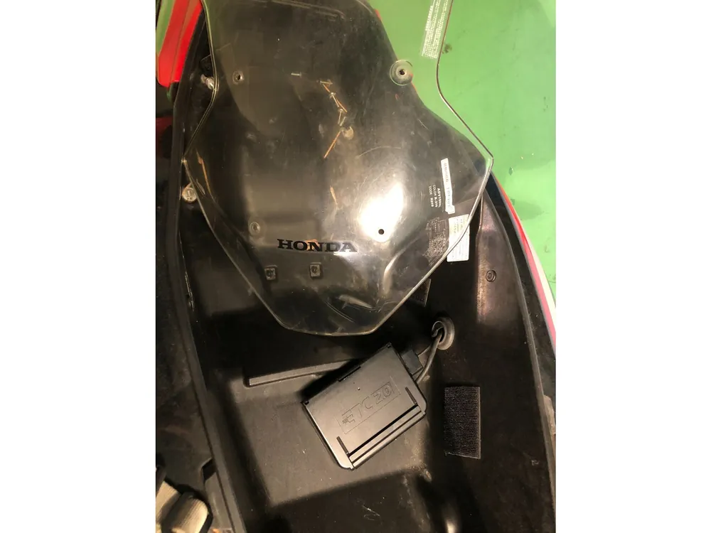 Honda ADV150, красный, фото 5