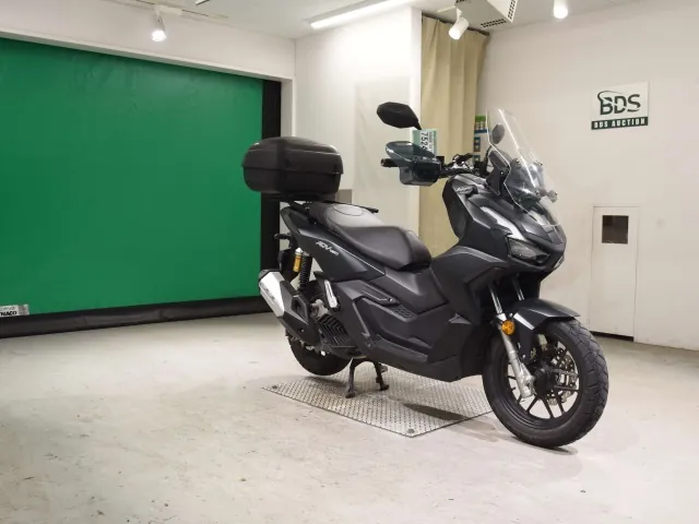 Honda ADV160, matt black, фото 3
