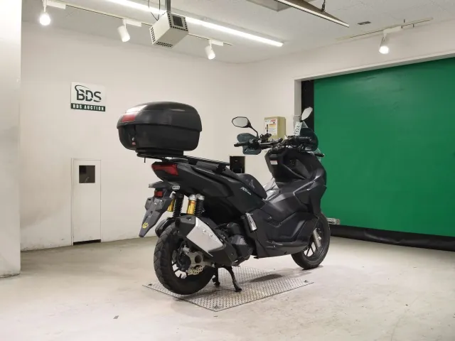 Honda ADV160, matt black, фото 5
