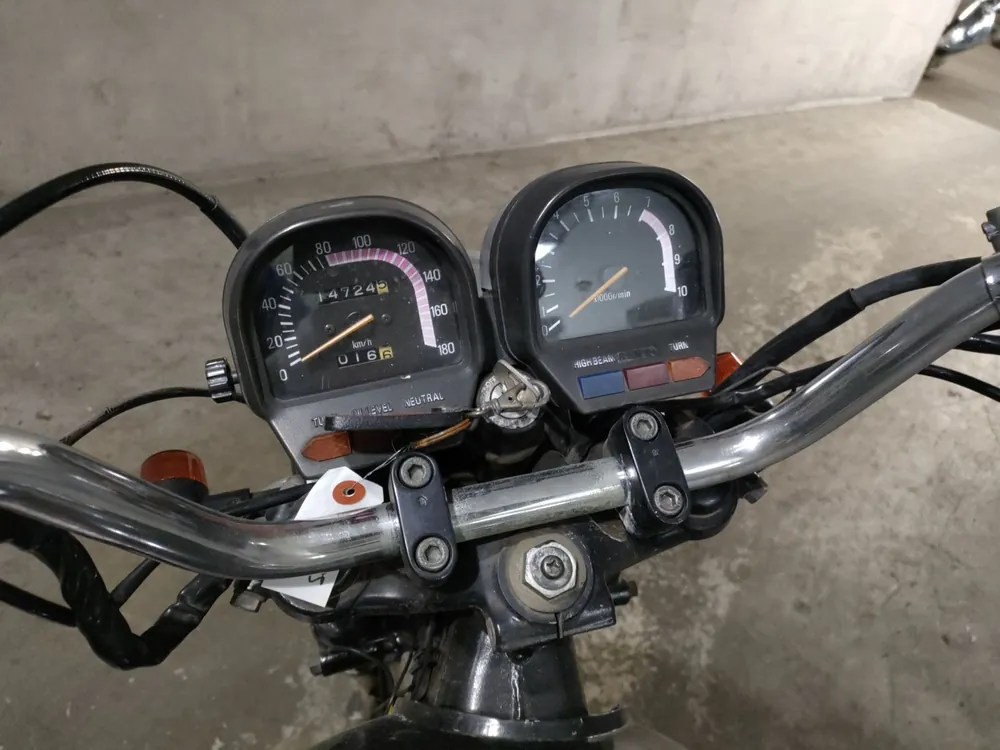 Yamaha XV750SP 1981, black/red, фото 5