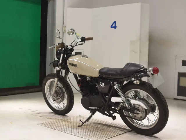 Yamaha SR400 1999, бежевый, фото 6