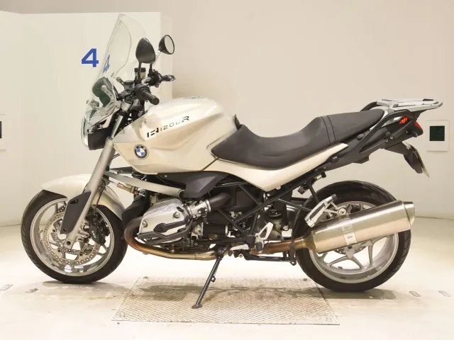 BMW R1200R 2007, серебристый, фото 2