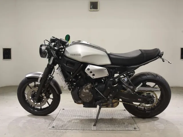 Yamaha XSR700 2017, matt silver, фото 2