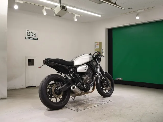 Yamaha XSR700 2017, matt silver, фото 5
