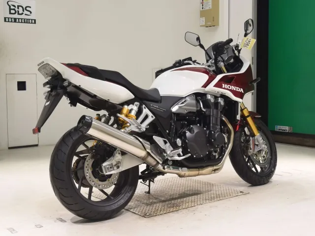 Honda CB1300 2026, white | red, фото 5