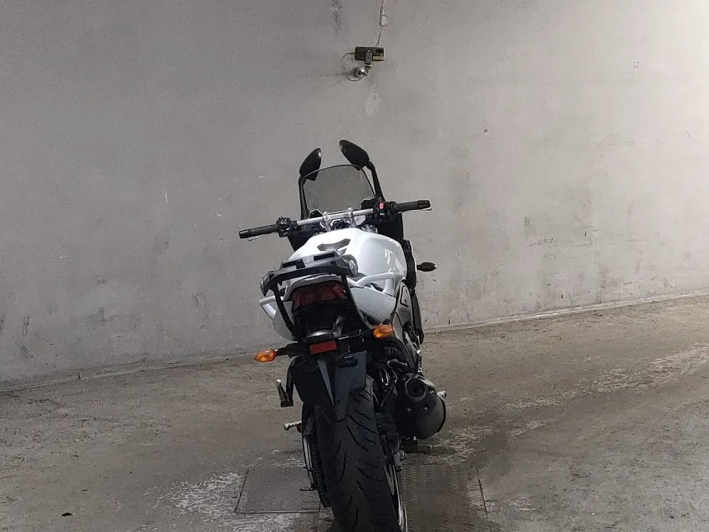 Yamaha FZ1 2011, белый, фото 4