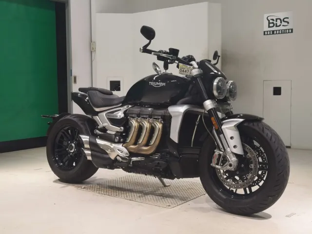 Triumph ROCKET III R 2023, чёрный, фото 3