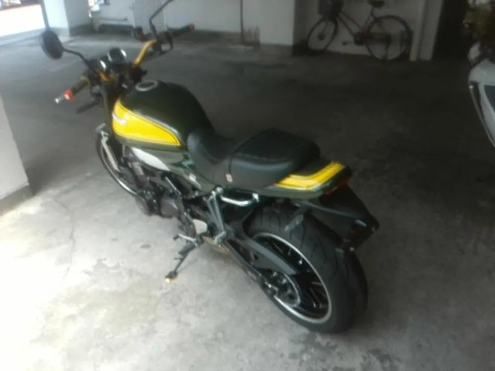 Kawasaki Z900RS 2024, yellow / green, фото 5