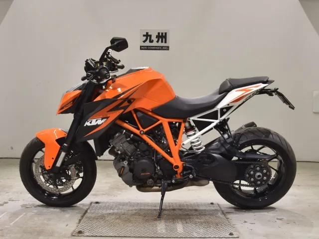 KTM 1290 Super Duke R 2016, оранжевый, фото 2